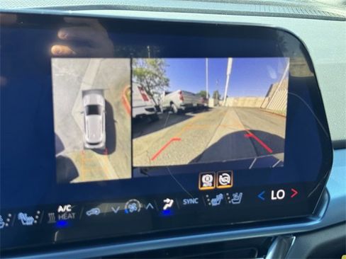 New 2026 Chevrolet Equinox EV LT image 11