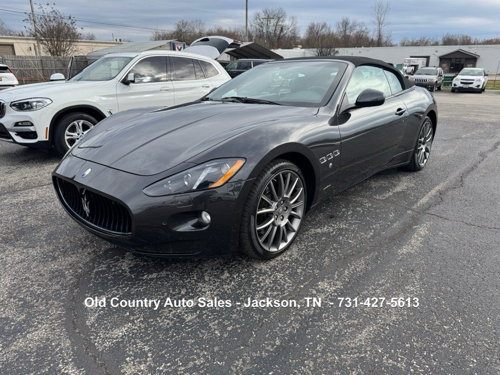 Used 2014 Maserati GranTurismo Convertible RWD image 2