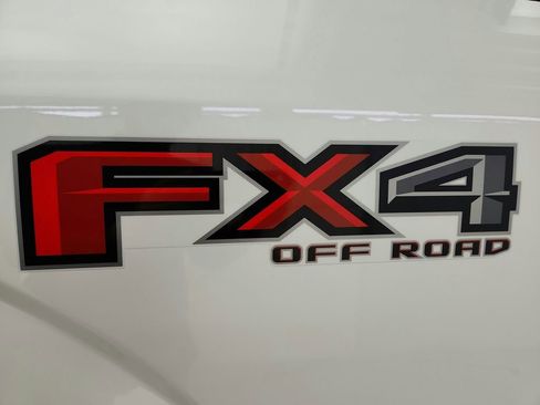 Used 2018 Ford F150 Platinum w/ Equipment Group 701A Luxury image 45