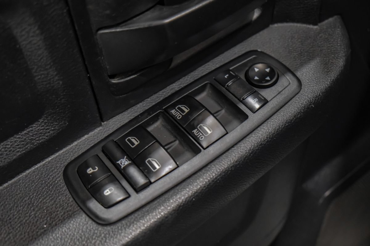 Used 2014 RAM 2500 Tradesman w/ Chrome Appearance Group AWD/4WD image 39