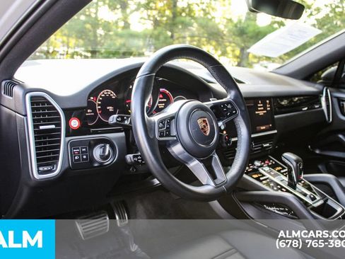 Used 2023 Porsche Cayenne S w/ Premium Package AWD/4WD image 23