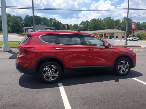 Used 2023 Hyundai Santa Fe SEL FWD image 4