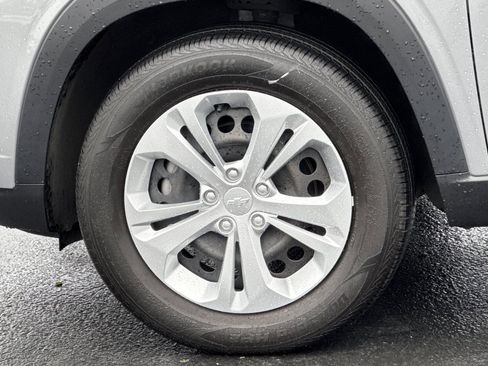 Certified 2024 Chevrolet Trax LS image 29