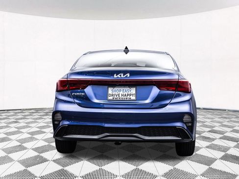 Used 2022 Kia Forte LXS w/ LXS Technology Package image 9