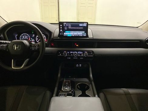 Used 2025 Honda Pilot EX-L image 12