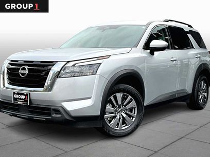 Used 2025 Nissan Pathfinder SV