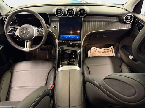 Used 2025 Mercedes-Benz GLC 350e 4MATIC image 13