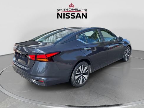 Used 2021 Nissan Altima 2.5 SV FWD image 6