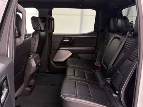 Used 2025 GMC Sierra EV Denali image 19