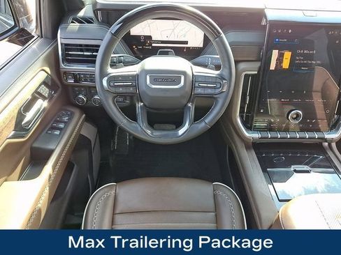 Used 2025 GMC Yukon Denali Ultimate AWD/4WD image 3