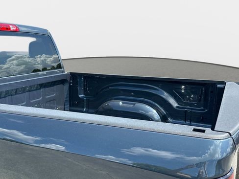 New 2025 RAM 2500 Big Horn AWD/4WD image 12