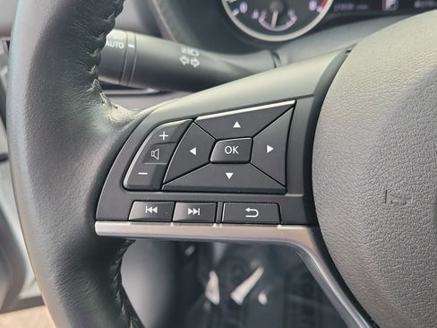 Certified 2023 Nissan Sentra SV image 27