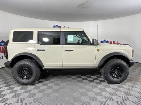 New 2026 Ford Bronco Badlands AWD/4WD image 2