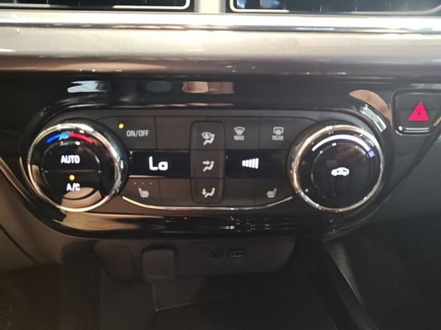 New 2025 Chevrolet Trax ACTIV w/ Driver Confidence Package FWD image 23