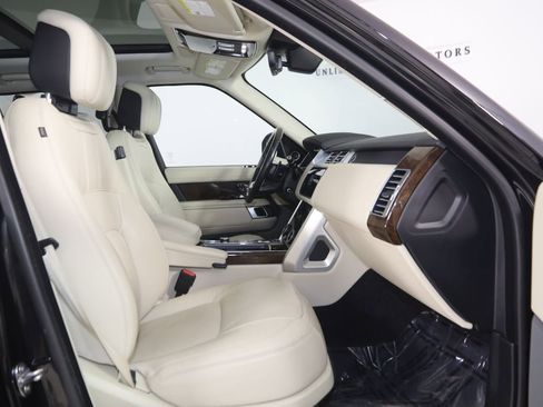 Used 2020 Land Rover Range Rover HSE image 13