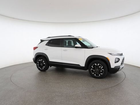 Used 2022 Chevrolet TrailBlazer LT w/ Convenience Package image 25