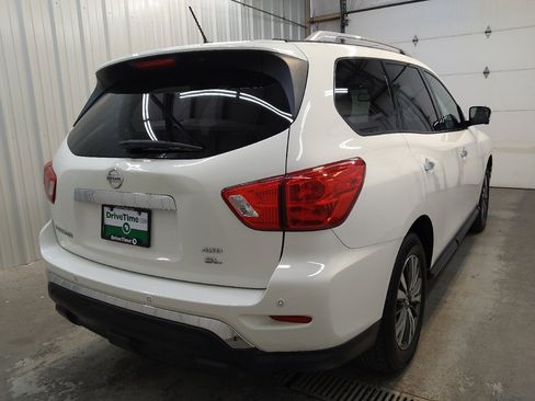 Used 2017 Nissan Pathfinder SL AWD/4WD image 9
