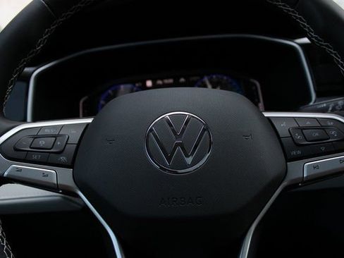 New 2025 Volkswagen Taos SEL image 13