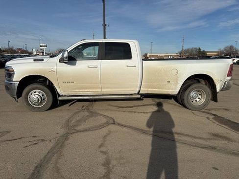 Used 2025 RAM 3500 Laramie w/ Max Tow Package image 7