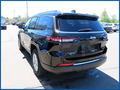 Used 2023 Jeep Grand Cherokee L Limited AWD/4WD image 5