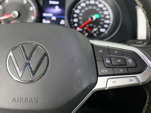 Used 2021 Volkswagen Atlas SE image 34