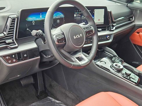 Certified 2025 Kia Sportage SX Prestige AWD/4WD image 2