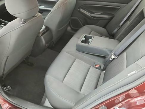 Used 2024 Nissan Altima 2.5 SV image 15