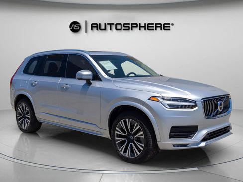 Used 2020 Volvo XC90 T5 Momentum w/ Protection Package Premier image 12