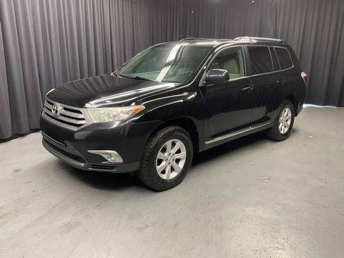 Used 2012 Toyota Highlander 4WD w/ Tech Pkg image 3
