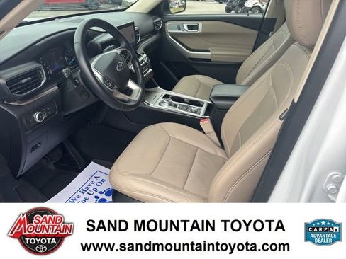 Used 2021 Ford Explorer Limited w/ Equipment Group 301A image 13