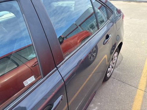 Used 2023 Toyota Corolla LE image 32