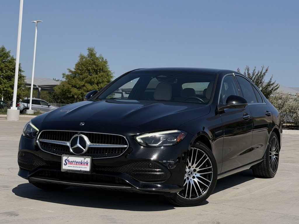 Used 2022 Mercedes-Benz C 300 Sedan image 2