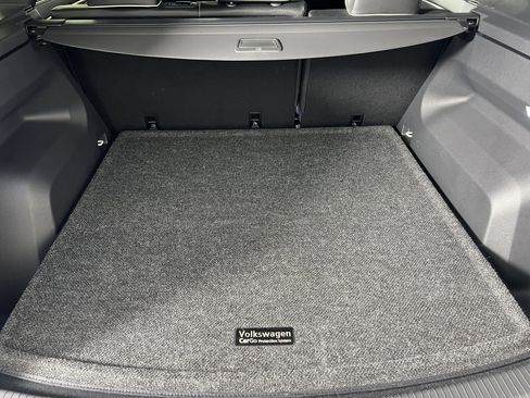 Used 2024 Volkswagen Atlas Cross Sport SEL Premium R-Line image 23