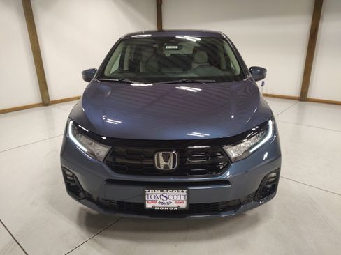 New 2026 Honda Odyssey Elite image 3