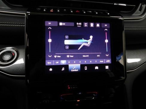 Used 2022 Jeep Grand Cherokee Laredo image 29