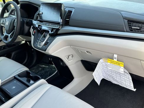 New 2026 Honda Odyssey EX-L image 11