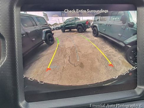 Used 2023 Jeep Wrangler Unlimited w/ Sun & Screen Package AWD/4WD image 17