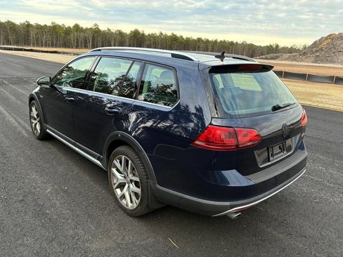 Used 2017 Volkswagen Golf Alltrack SEL AWD/4WD image 10