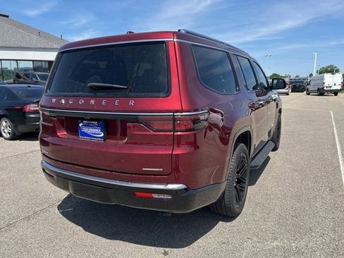 Used 2022 Jeep Wagoneer Series II AWD/4WD image 12