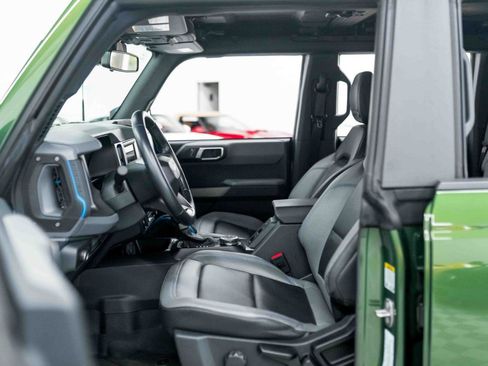 Used 2022 Ford Bronco Black Diamond w/ Sasquatch Package AWD/4WD image 43