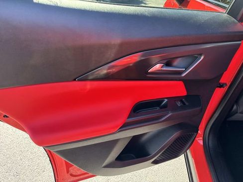 Used 2025 Chevrolet Equinox EV RS image 10