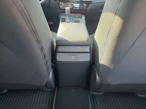 New 2026 Nissan Sentra SR w/ Floor Mat Package FWD image 9