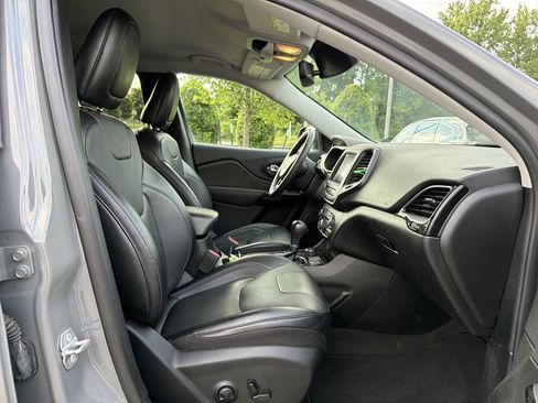 Used 2023 Jeep Cherokee Altitude Lux AWD/4WD image 18