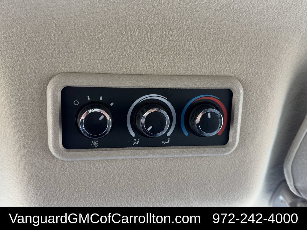 Used 2025 Chevrolet Express 3500 LT w/ LT Preferred Equipment Group RWD image 28