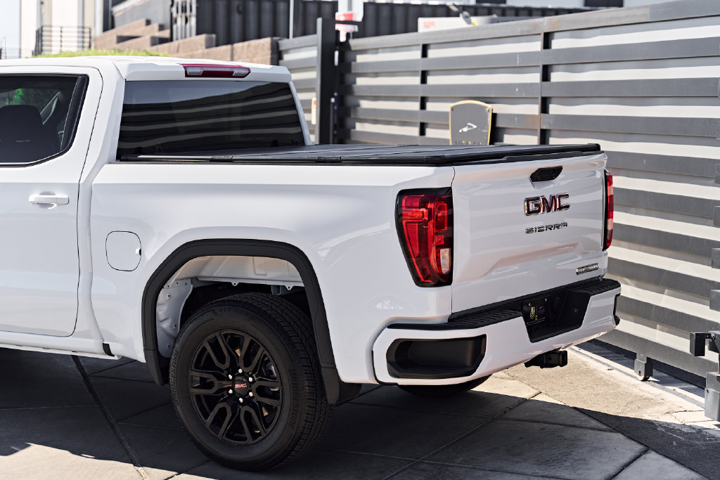 Used 2025 GMC Sierra 1500 Elevation RWD image 8