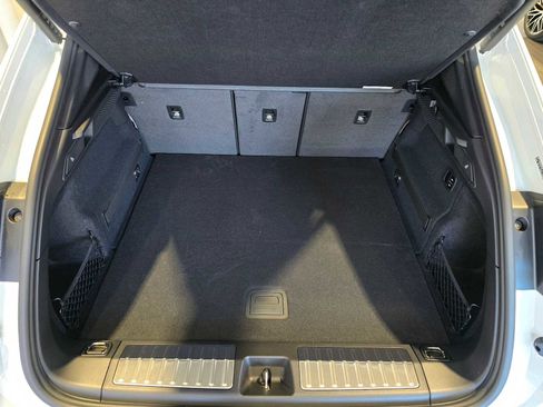 New 2025 Porsche Macan 4S Electric image 18