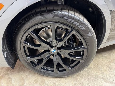 New 2026 BMW X7 xDrive40i w/ M Sport Package image 30