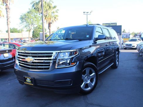 Used 2019 Chevrolet Suburban LS w/ All-Season Package AWD/4WD image 2