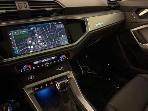 Used 2023 Audi Q3 2.0T Premium Plus w/ Premium Plus Package image 23