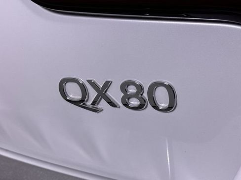 Used 2024 INFINITI QX80 Sensory w/ Cargo Package image 32
